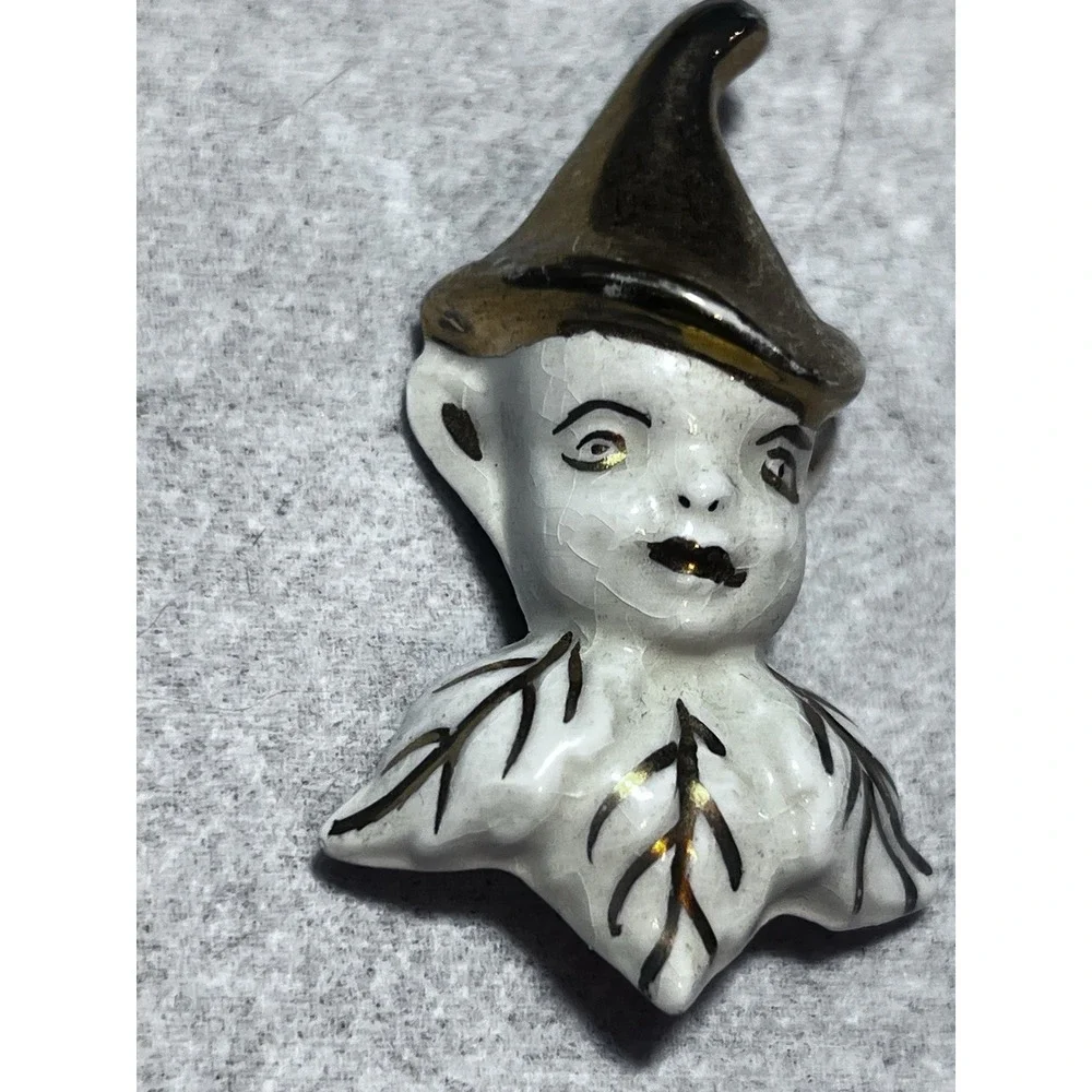 Holland‎ Mold Gold Pixie Elf Figural Brooch Vintage Pin Ceramic Signed